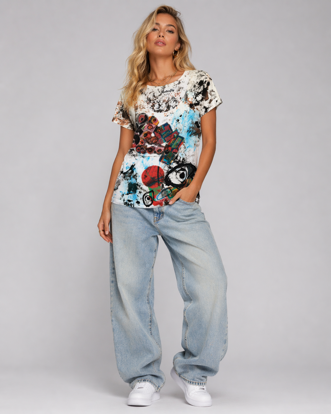 Women’s Abstract Graphic Scoop Neck T-Shirt *