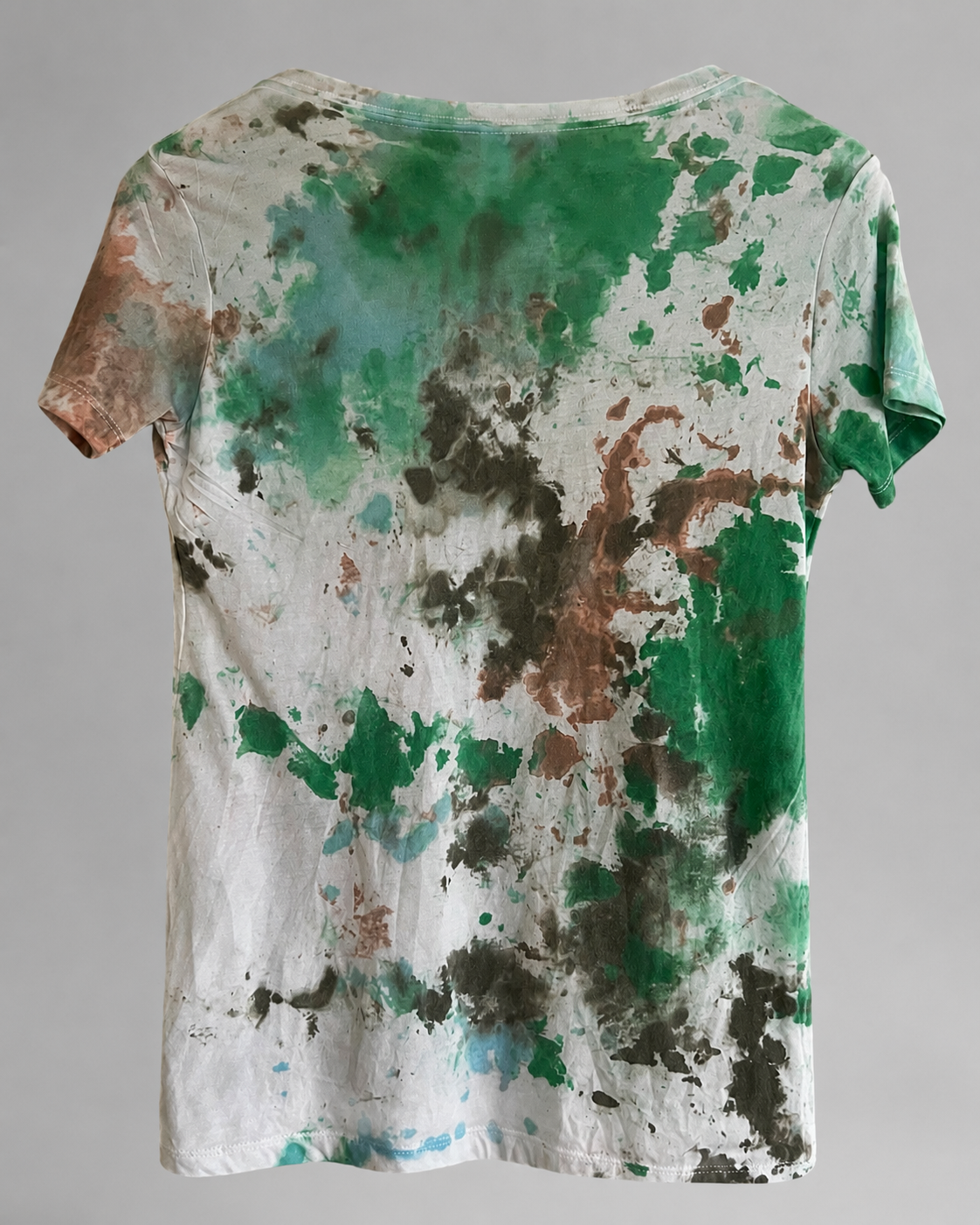 Women’s Abstract Art V-Neck T-Shirt *